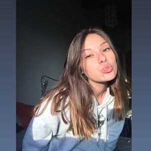 Meet your Posher, Marissa